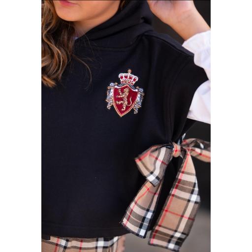 Conjunto de falda y sudadera  [1]