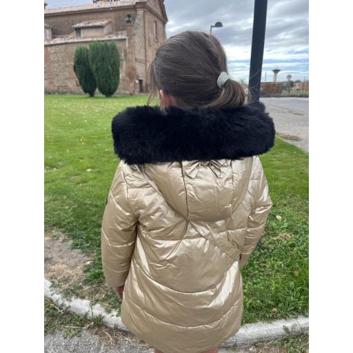 Abrigo y bolso  [1]