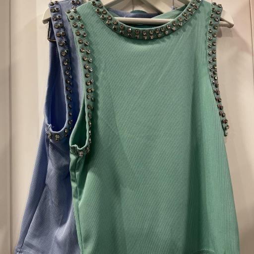 Camiseta tachuelas y cristales  [3]