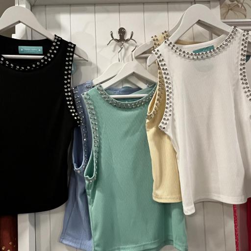 Camiseta tachuelas y cristales  [2]