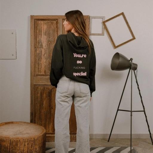 Hoddie special negra  [1]