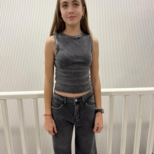 Camiseta tachuelas  [1]