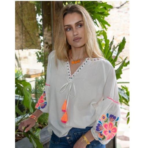 Blusa bordada  [2]