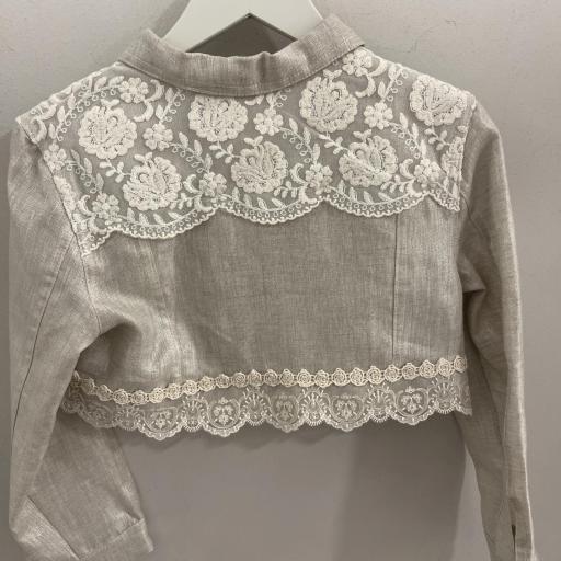 Cazadora lino puntilla  [1]