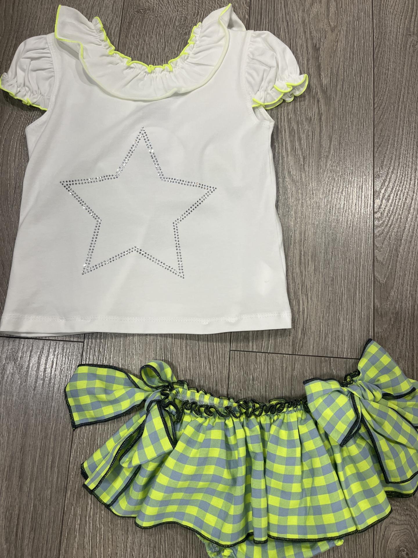 Conjunto amarillo fluor