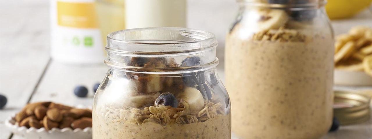 Banana Cream and Almond Overnight Oats