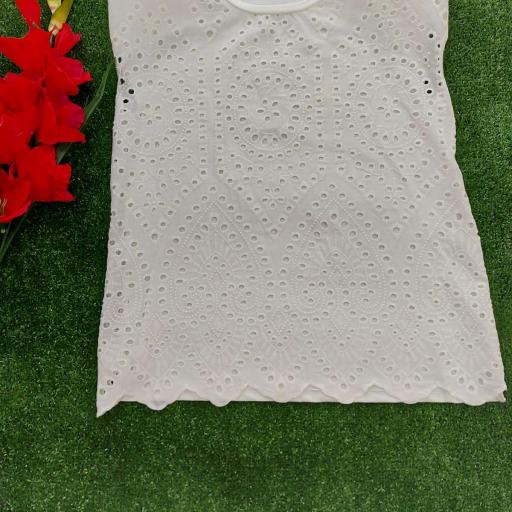 Camiseta perforada [0]