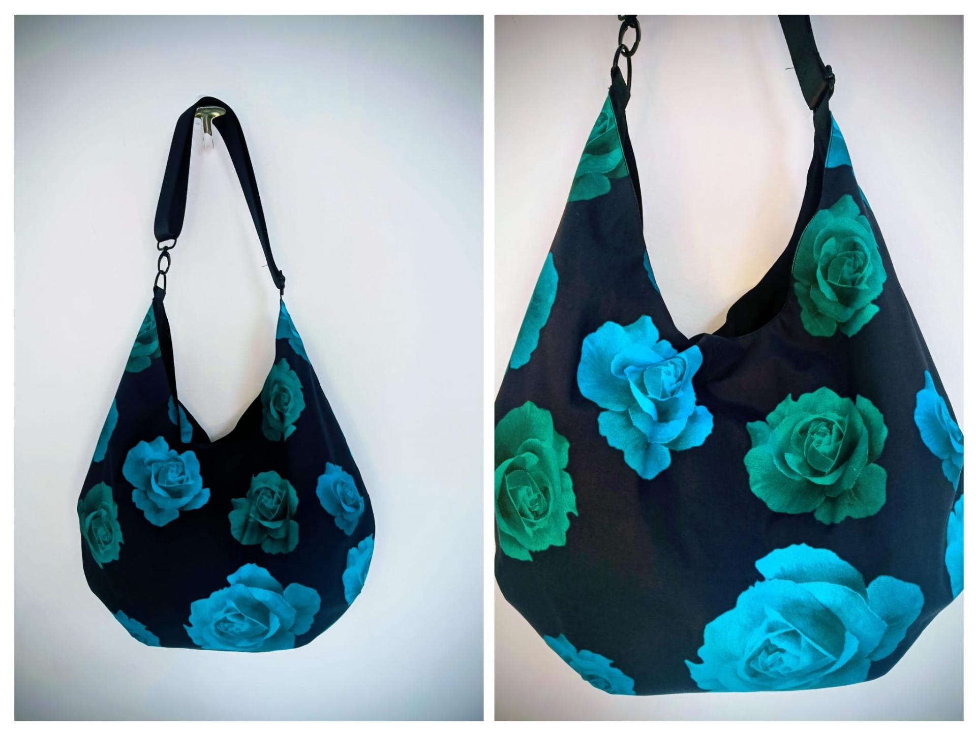 Bolso bandolera Rosas azules de Lady Cactus