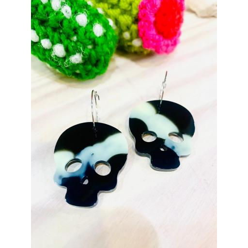 Pendientes Calaveras negras  y beige de Lady Cactus [0]