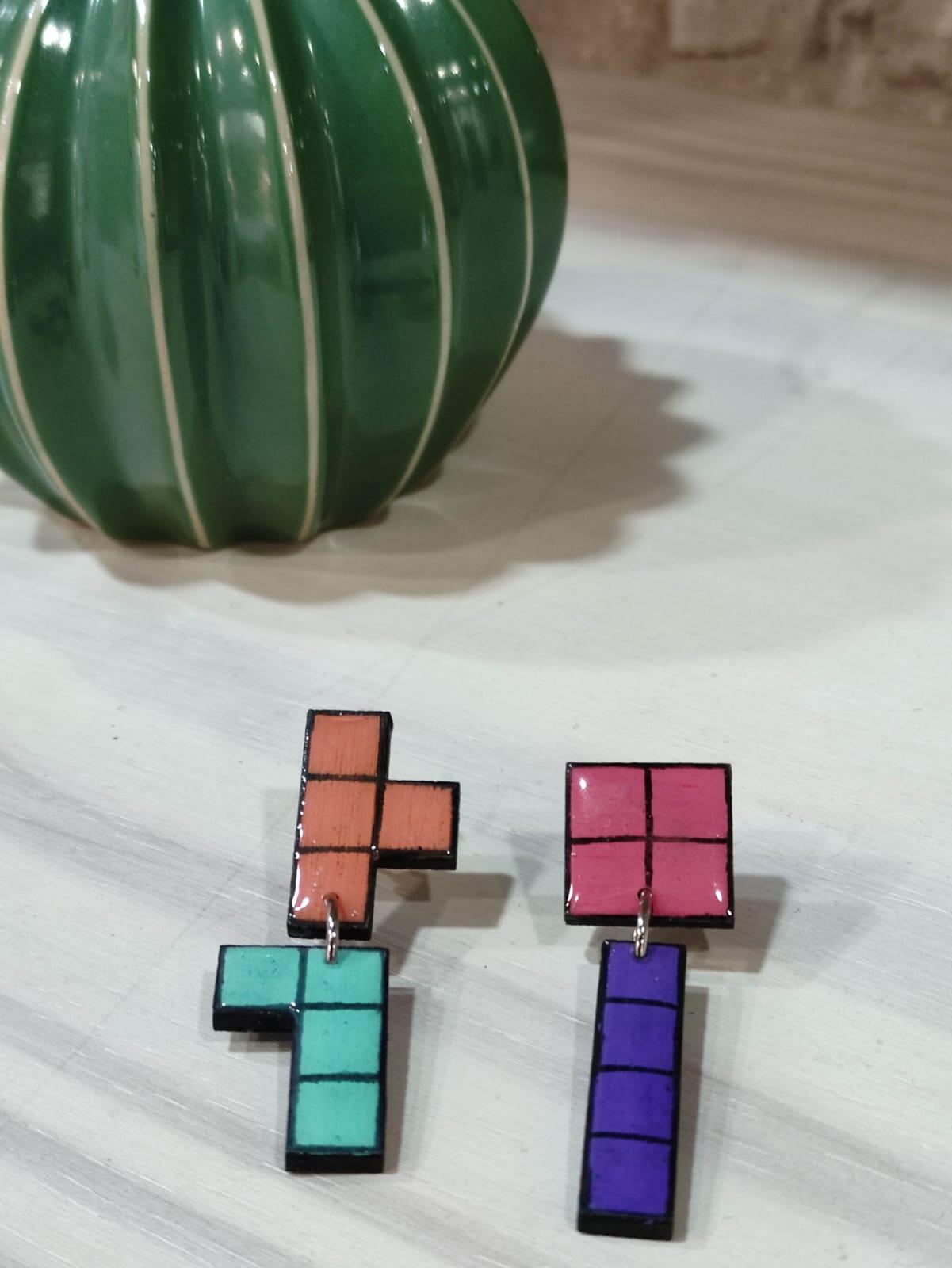 pendientes-de-madera-con-forma-de-juego-Tetris-Sopa-de-Puntos