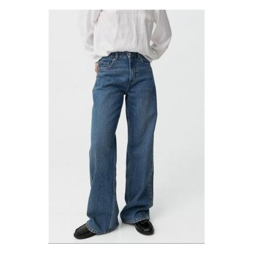 Pantalón Bonnye azul medio con tachas de  [0]