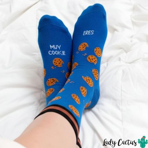 Calcetines “Eres muy Cookie” de UO [6]