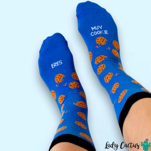 Calcetines “Eres muy Cookie” de UO [5]