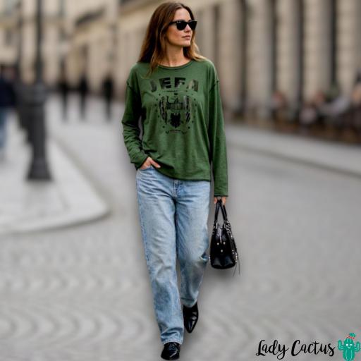 Camiseta Jefa Verde Aire Retro [4]