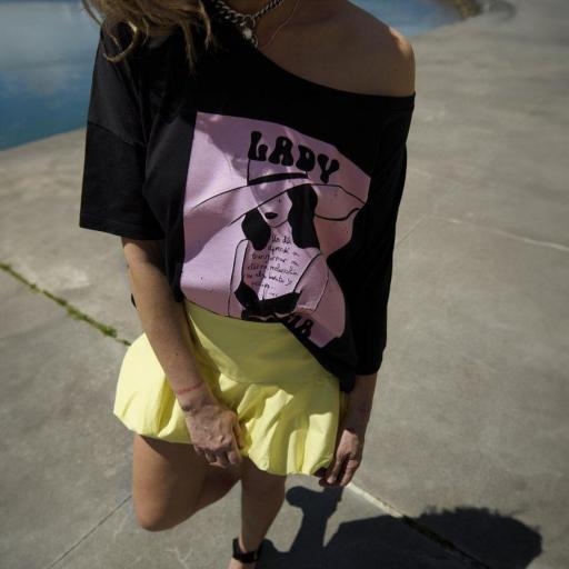 camiseta-negra-aire-retro-lady-nostalgia [5]