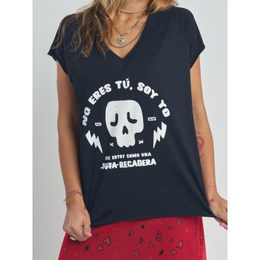 Camiseta Negra “Regadera” Aire Retro