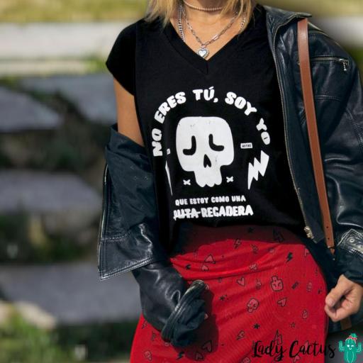 Camiseta Negra "Regadera" Aire Retro [1]