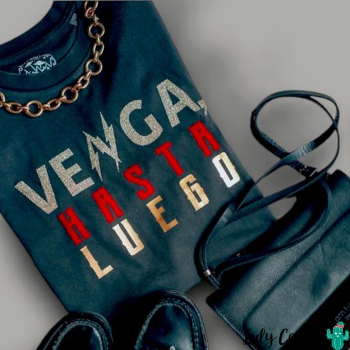 Camiseta Venga Hasta Luego Offset Collage [1]
