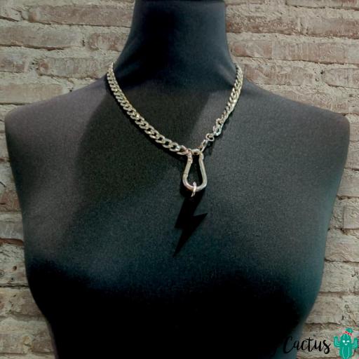 collar-charm-rayo-negro-lady-cactus