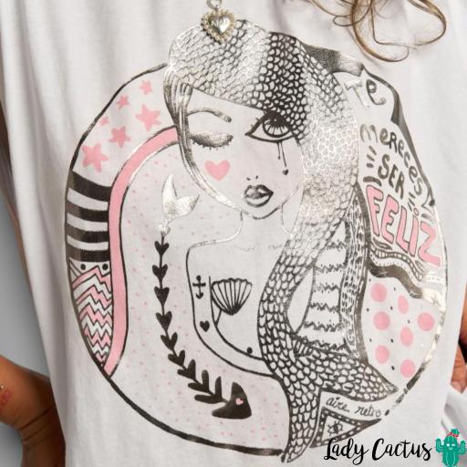 Camiseta "Te Mereces Ser Feliz" de Aire Retro [4]
