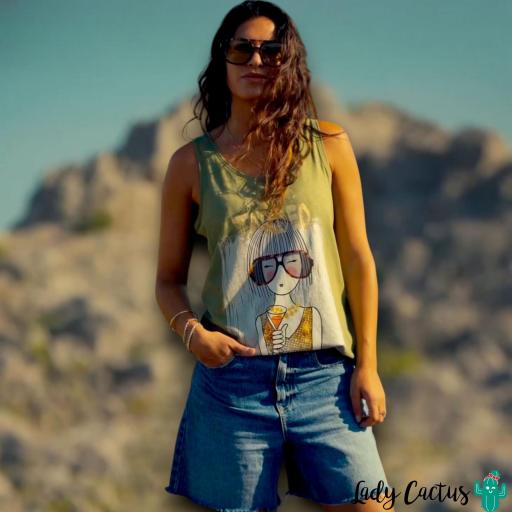 Camiseta de Tirantes "Yo soy más de tardeo" Verde Oliva de Anabel Lee [6]