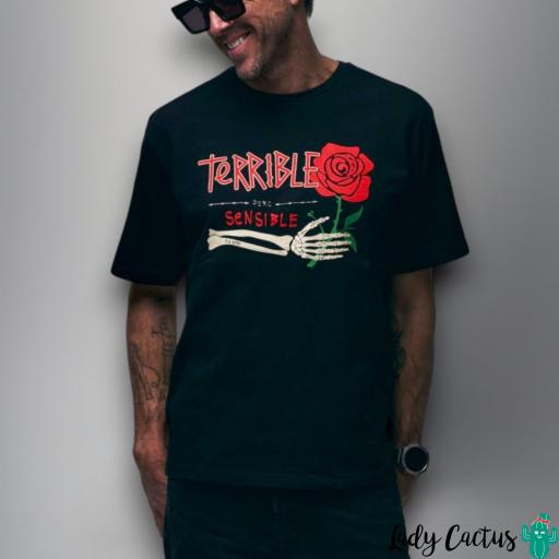 Camiseta Unisex "Terrible" Negra de Aire Retro [1]