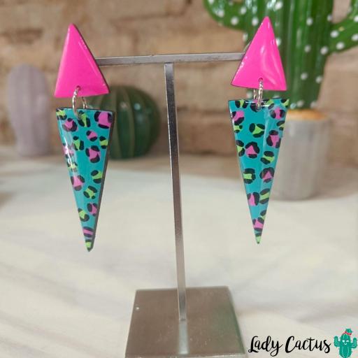 pendientes-triangulares-fluor-rosa [1]