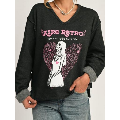 sudadera-gris-mi-sitio-favorito-aire-retro-frontal