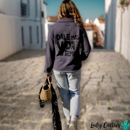 Sudadera Mas Vida Gris Aire Retro