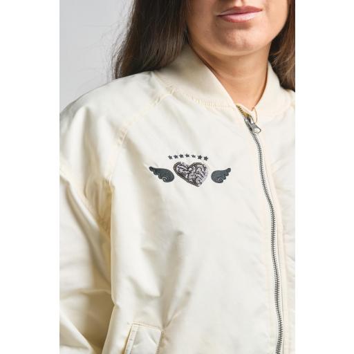 poder-femenino-bordado-anabel-lee [3]