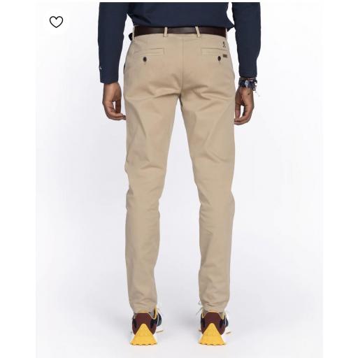 PANTALON CHINO ICON CAMEL [2]