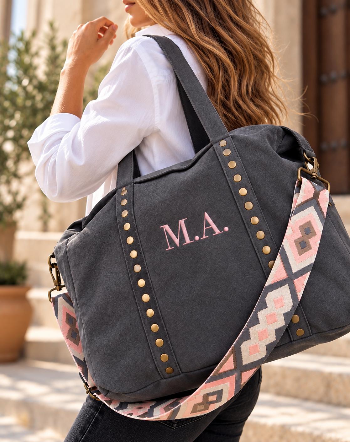 Bolso Shopper Personalizable con Iniciales y Tachuelas – Valentina