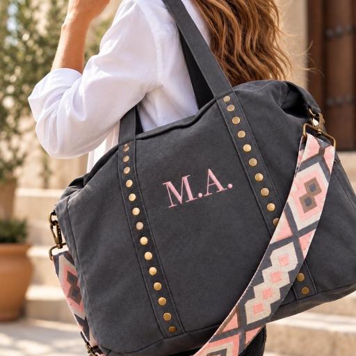 Bolso Shopper Personalizable con Iniciales y Tachuelas – Valentina