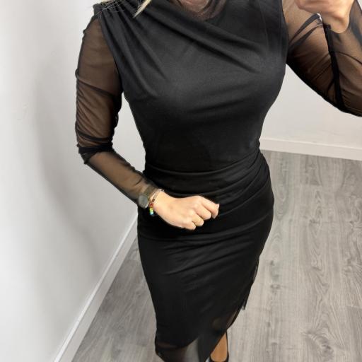 Vestido negro midi elegante con manga transparente [1]