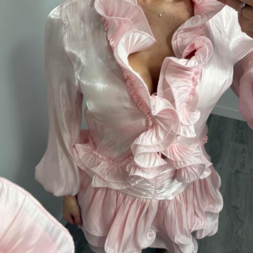 Conjunto Rosa Satinado con Volantes Mujer | Amore [1]