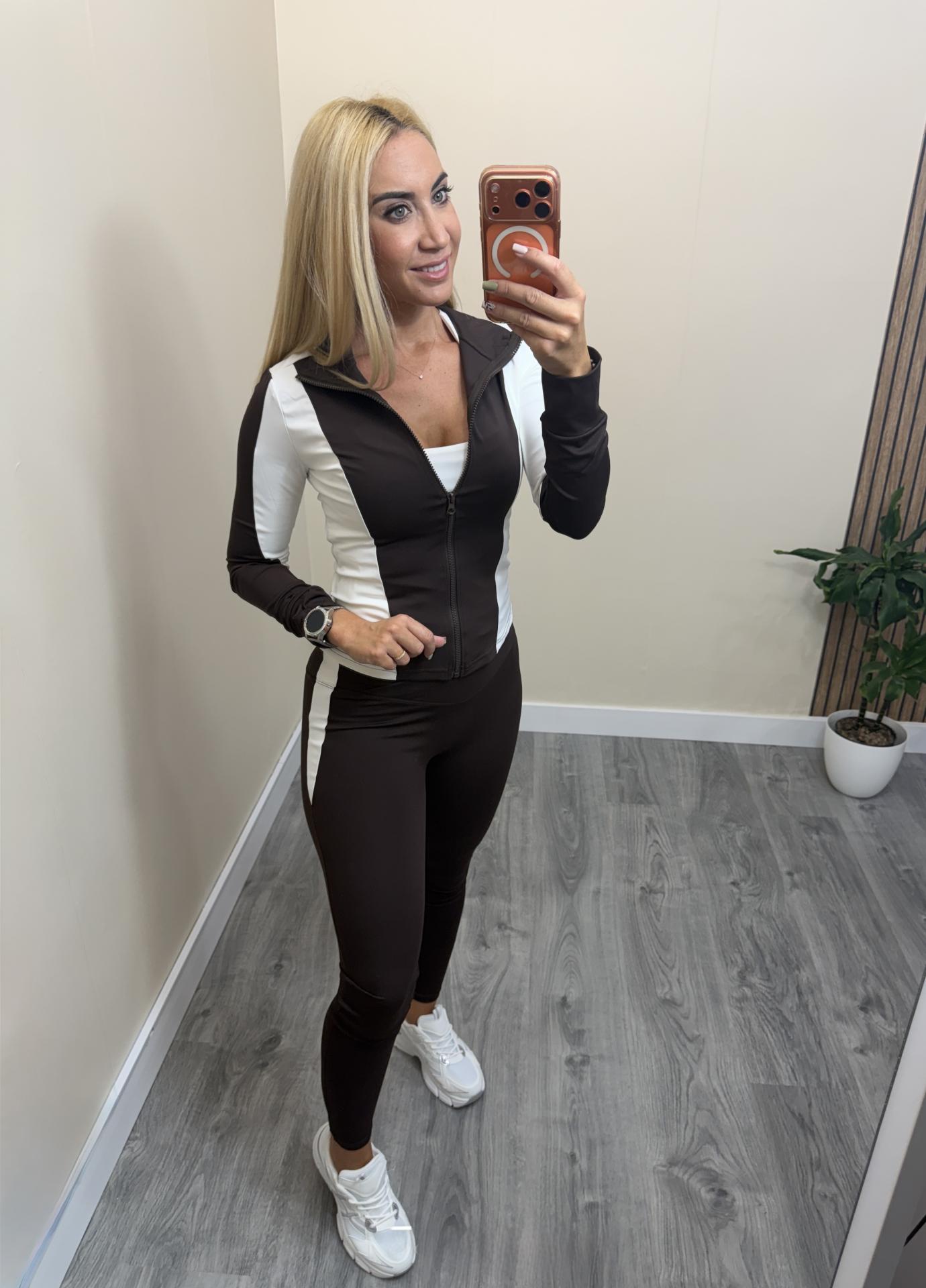 Conjunto Deportivo Mujer Bicolor con Chaqueta y Pantalón Marrón