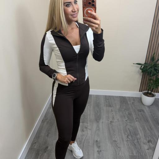 Conjunto Deportivo Mujer Bicolor con Chaqueta y Pantalón Marrón 