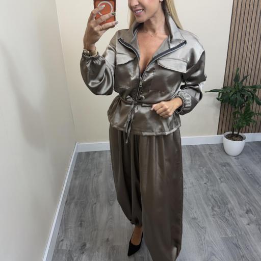Conjunto Satinado Mujer con Pantalón Bombacho Valentina Taupe