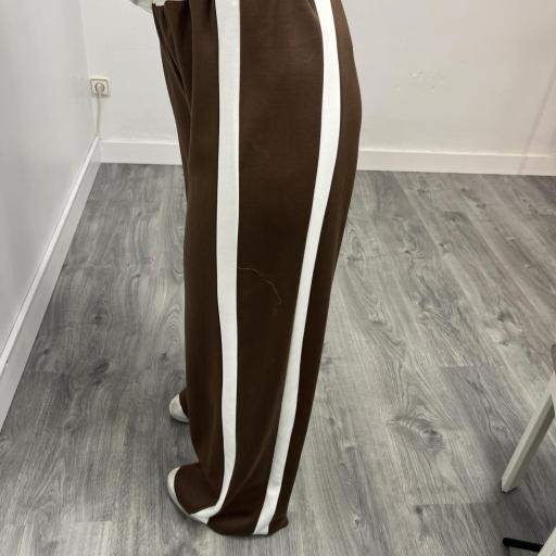 Conjunto Deportivo Mujer Bicolor Marrón y Beige CAREY [2]