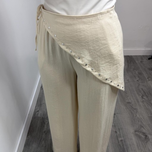 Pantalón Palazzo con Pañuelo y Tachas – Pantalón Fluido Mujer Lino Beige [1]