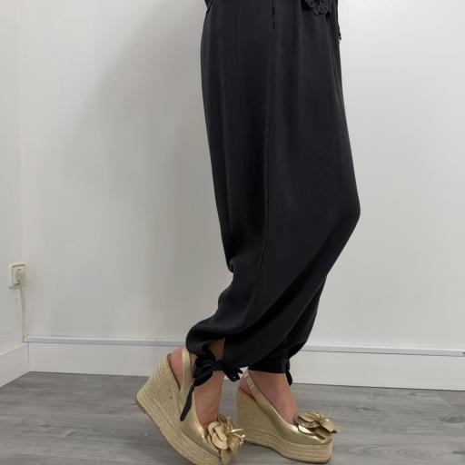 Pantalón bombacho negro  mujer estilo boho chic [1]