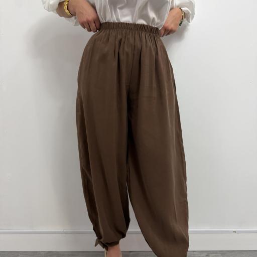 Pantalón bombacho marrón  mujer estilo boho chic [1]