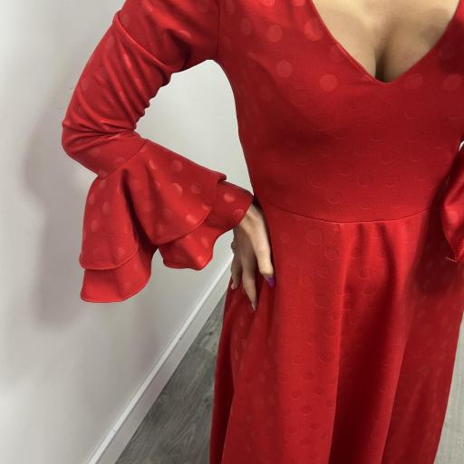 Bata Rociera de Lunares con Escote en V y Tejido Elástico Rojo [1]