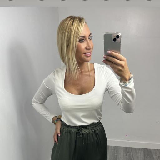 Camiseta  Mujer manga larga con escote cuadrado Blanco