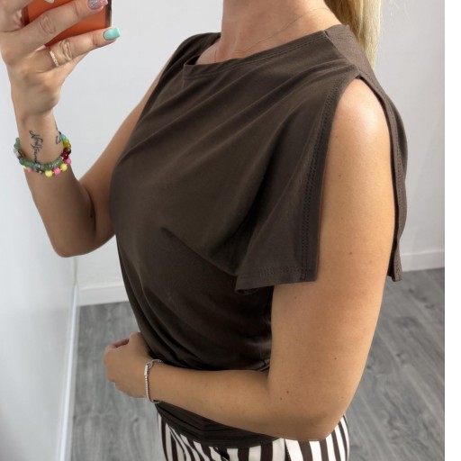 Camiseta Mujer Marrón Chocolate Asimétrica  [1]