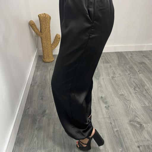 Pantalón Satinado Jogger Mujer London negro [1]