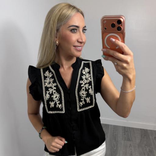 Blusa Negra Bordada Boho Chic con Volantes Marea [0]