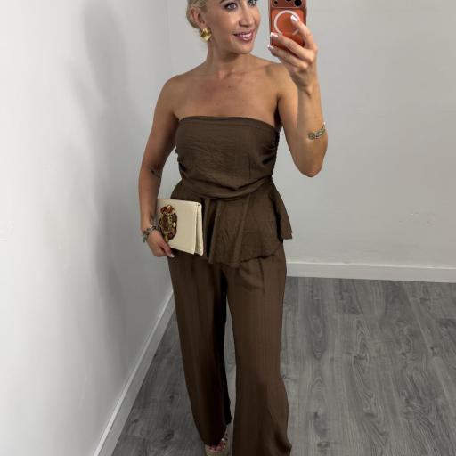 Conjunto Palabra de Honor con Pantalón Fluido Camile Marrón 