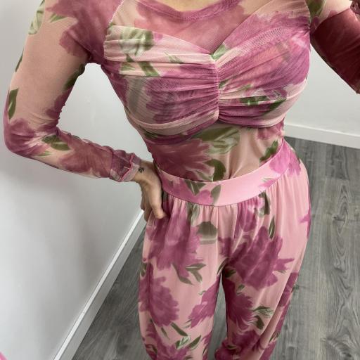 Conjunto Mujer Estampado Floral – Top + Pantalón Fluido Rosa [1]