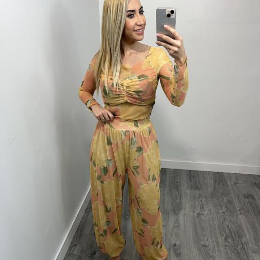Conjunto Mujer Estampado Floral – Top + Pantalón Fluido Amarillo